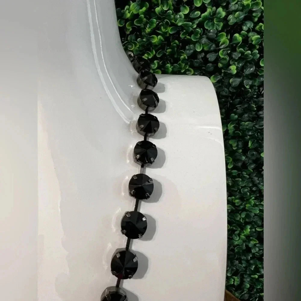 Boutique Rhinestone Necklace - Picture 3 of 4